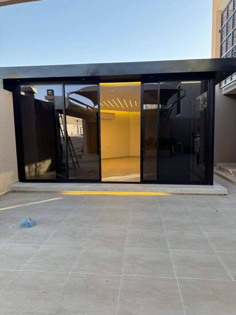 غرف زجاجية (29)