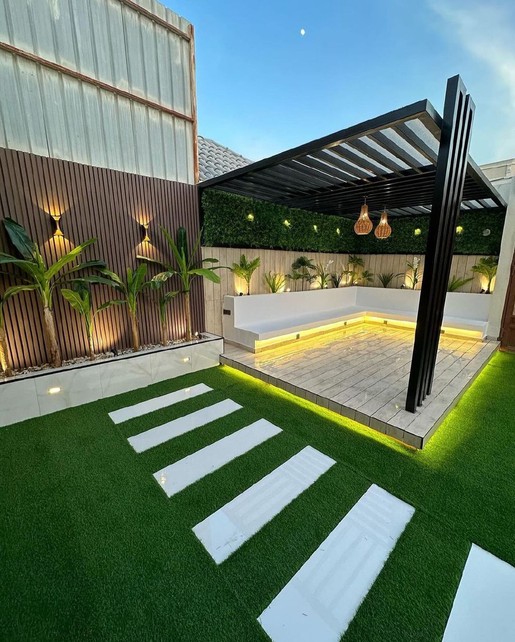 مظلات وجلسات خارجية (29)